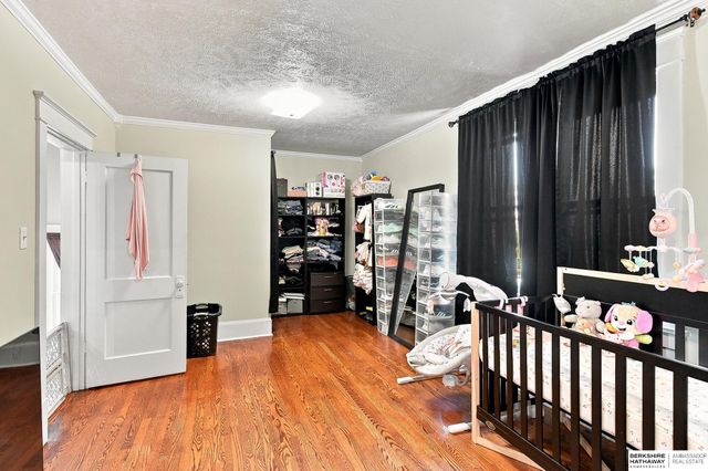 2352 S 35th Avenue, Omaha, NE 68105