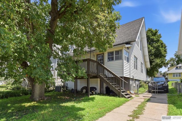 2352 S 35th Avenue, Omaha, NE 68105