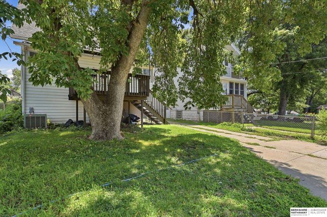 2352 S 35th Avenue, Omaha, NE 68105