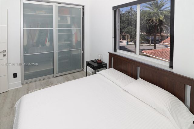 5901 NW 110th Ct, Doral, FL 33178