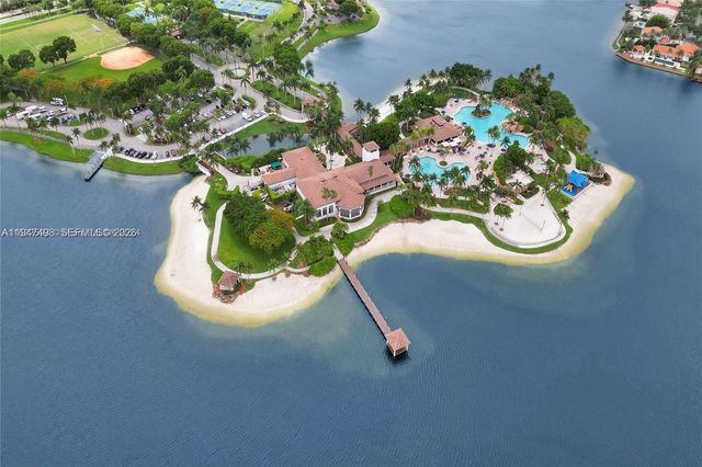 5901 NW 110th Ct, Doral, FL 33178