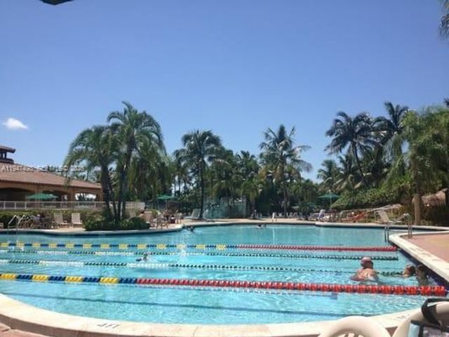 5901 NW 110th Ct, Doral, FL 33178