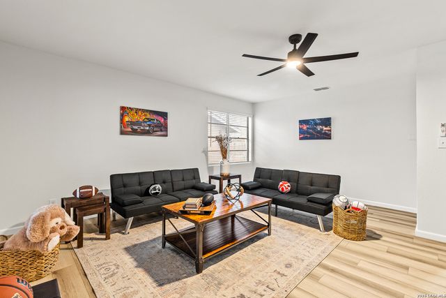 9703 Gold Dust, San Antonio, TX 78245