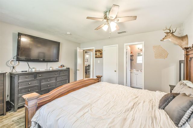 107 Sunset Heights Avenue, Dayton, TX 77535