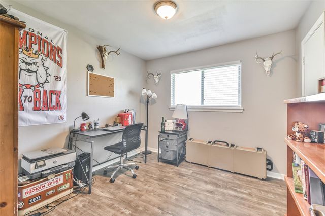 107 Sunset Heights Avenue, Dayton, TX 77535