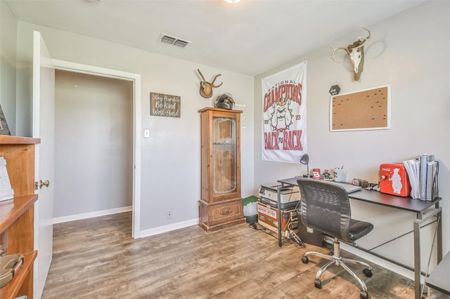 107 Sunset Heights Avenue, Dayton, TX 77535