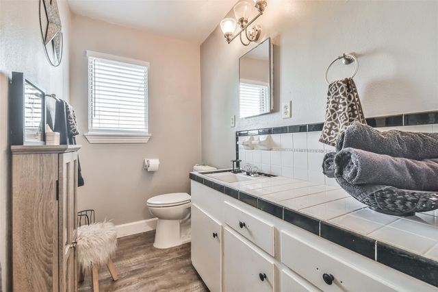 107 Sunset Heights Avenue, Dayton, TX 77535