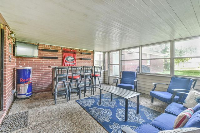 107 Sunset Heights Avenue, Dayton, TX 77535