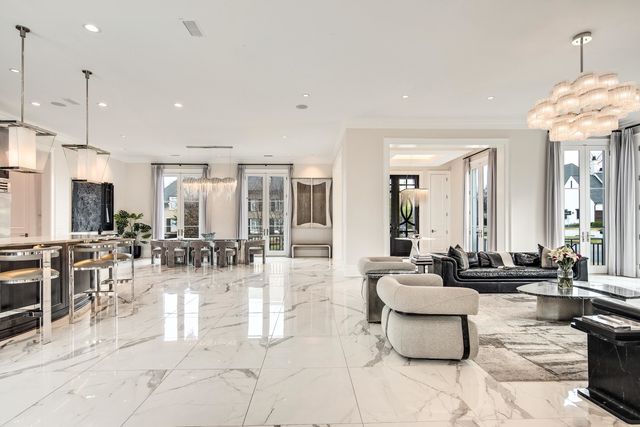 6211 DOVECOTE LN, Memphis, TN 38120