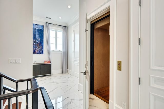 6211 DOVECOTE LN, Memphis, TN 38120