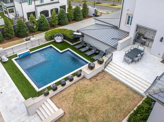 6211 DOVECOTE LN, Memphis, TN 38120