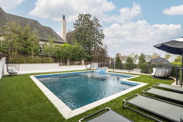 6211 DOVECOTE LN, Memphis, TN 38120