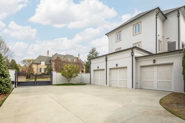 6211 DOVECOTE LN, Memphis, TN 38120