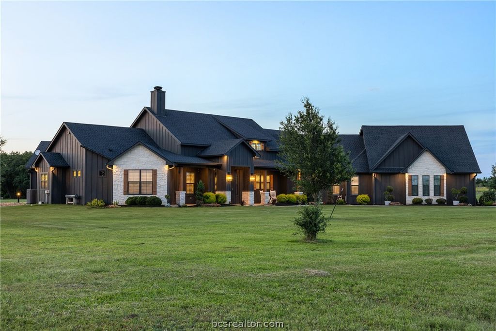 1981 County Road 202, Caldwell, TX 77836 — exterior