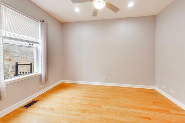 3848 W Sunnyside Avenue 1E, Chicago, IL 60625