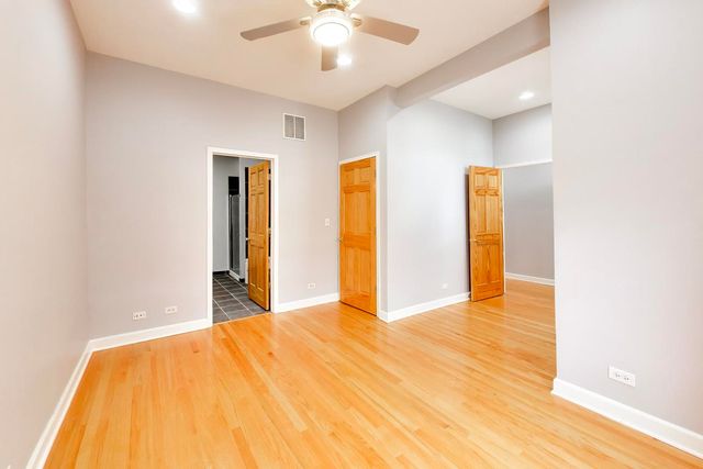 3848 W Sunnyside Avenue 1E, Chicago, IL 60625