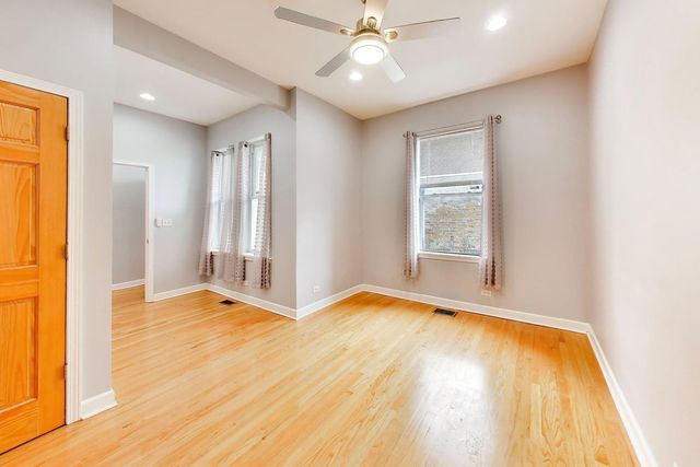 3848 W Sunnyside Avenue 1E, Chicago, IL 60625