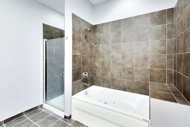 3848 W Sunnyside Avenue 1E, Chicago, IL 60625