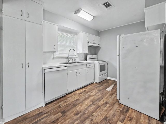 1302 Westward, La Marque, TX 77568