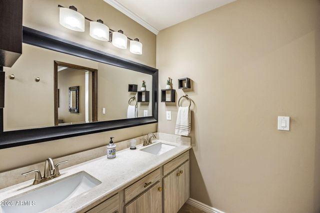 6511 E VOLTAIRE Avenue, Scottsdale, AZ 85254