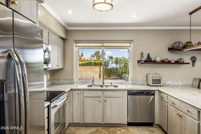 6511 E VOLTAIRE Avenue, Scottsdale, AZ 85254