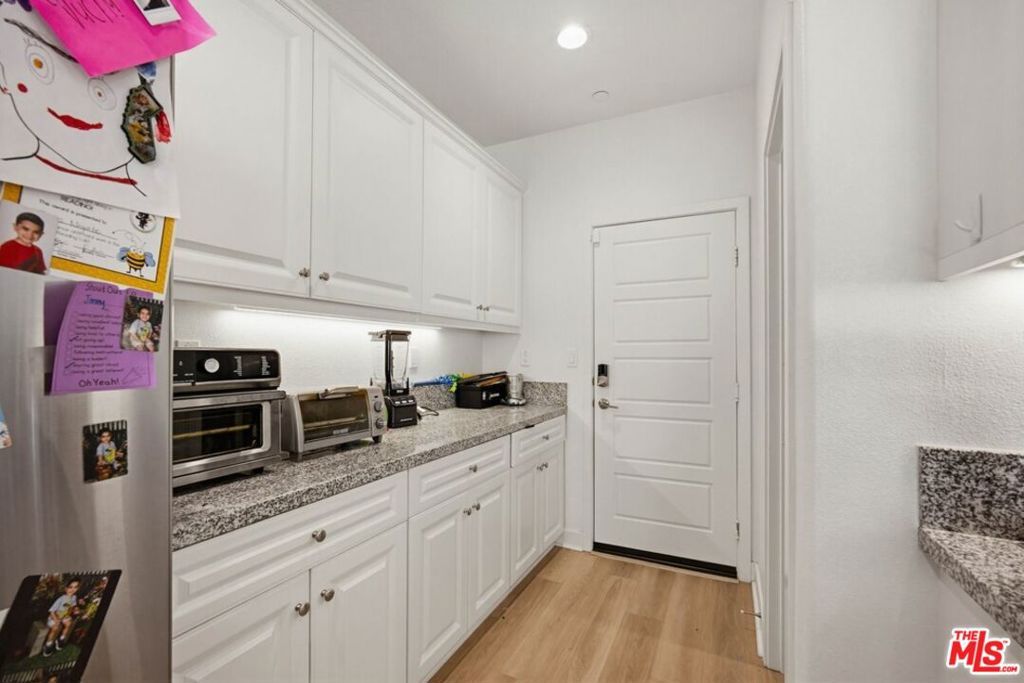 Image 17 of property listing at 2060 Horizon Avenue, Banning, CA 92220