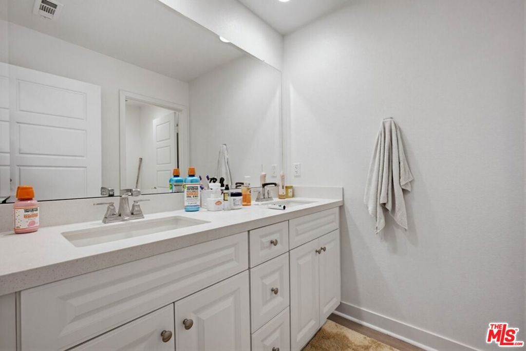 Image 32 of property listing at 2060 Horizon Avenue, Banning, CA 92220