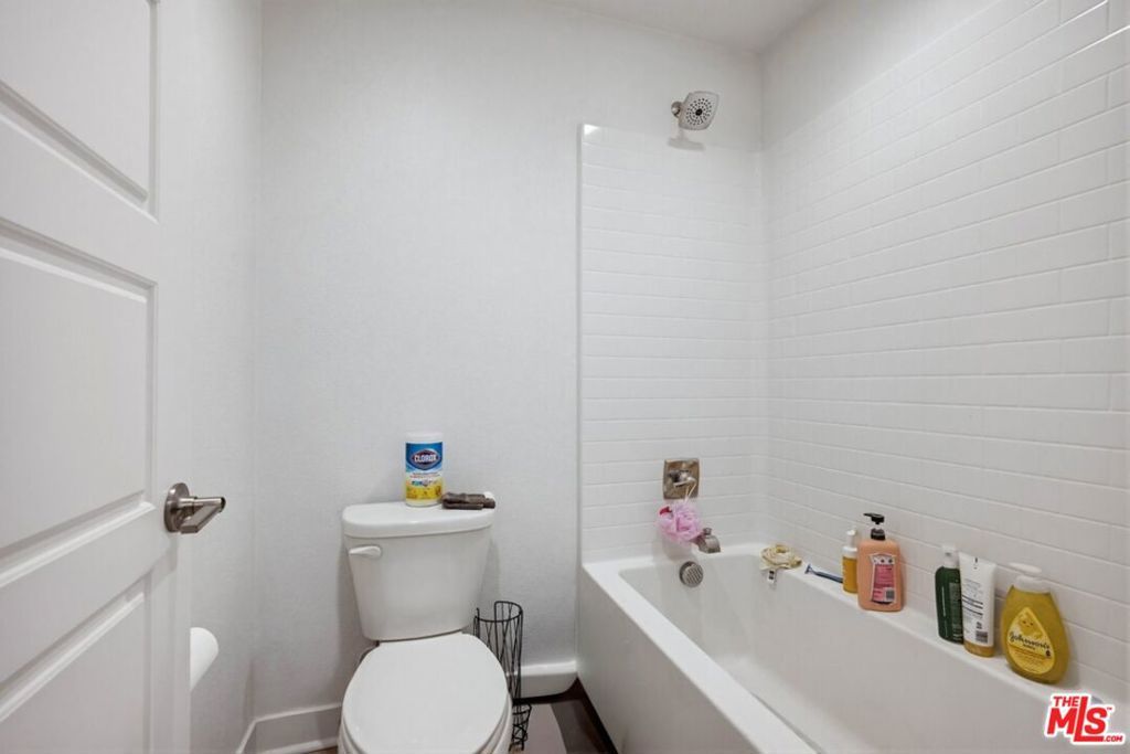 Image 33 of property listing at 2060 Horizon Avenue, Banning, CA 92220