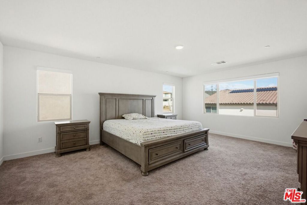 Image 40 of property listing at 2060 Horizon Avenue, Banning, CA 92220