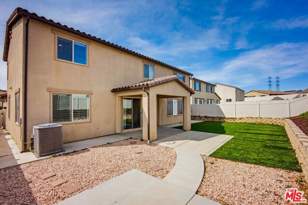 Image 49 of property listing at 2060 Horizon Avenue, Banning, CA 92220