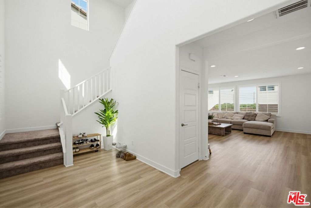 Image 6 of property listing at 2060 Horizon Avenue, Banning, CA 92220