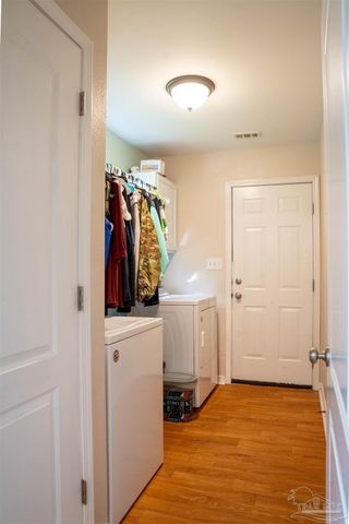 8951 Gristmill Way, Milton, FL 32583