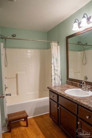 8951 Gristmill Way, Milton, FL 32583