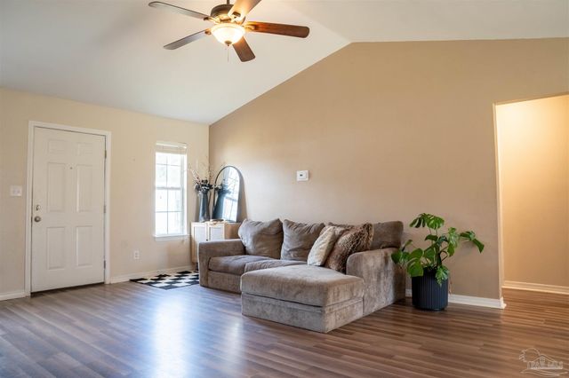 8951 Gristmill Way, Milton, FL 32583