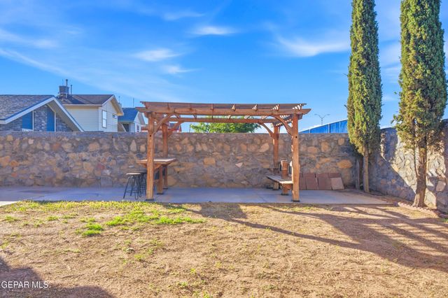 12064 CASTLE KEEP Circle, El Paso, TX 79936