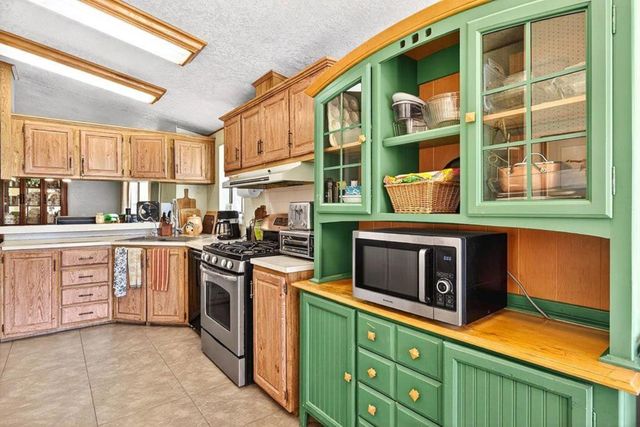 20555 Mountain View Road, Desert Hot Springs, CA 92241