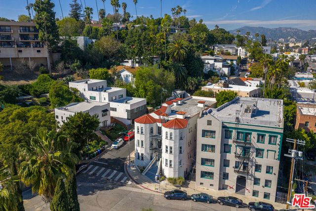 3209 Descanso Drive, Los Angeles, CA 90026