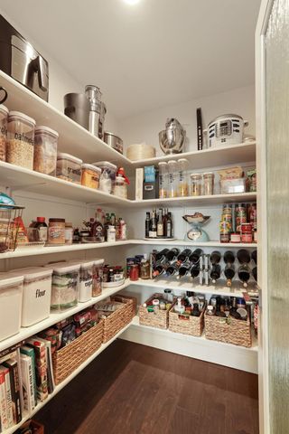 198 Cottage Ln, Lodi, CA 95242