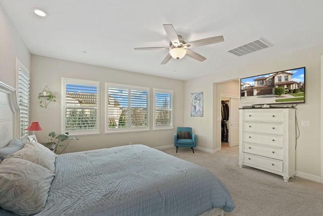 198 Cottage Ln, Lodi, CA 95242