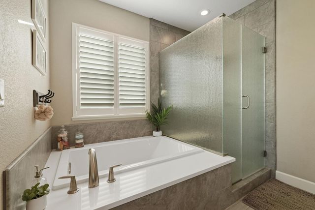 198 Cottage Ln, Lodi, CA 95242