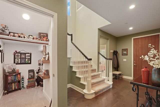 198 Cottage Ln, Lodi, CA 95242