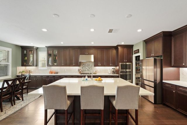 198 Cottage Ln, Lodi, CA 95242