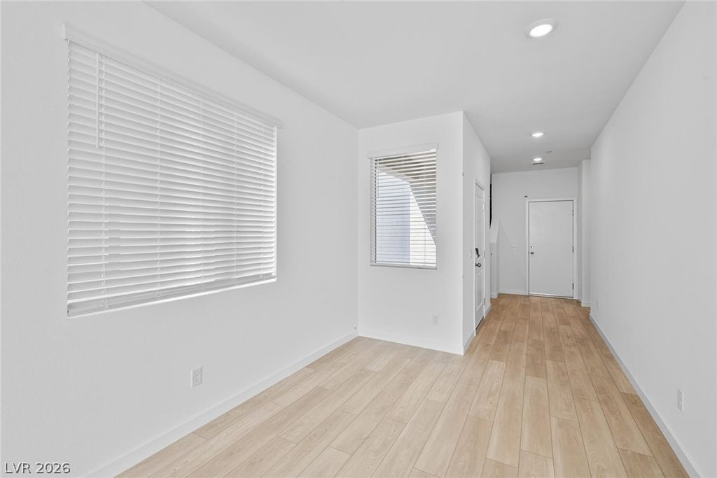 8160 Gusty Brook Street, Las Vegas, NV 89113 — photo 3
