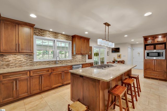 128 Lomond Lane, Spartanburg, SC 29307