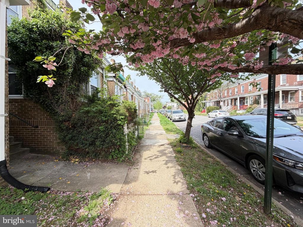 Image 3 of property listing at 3109 BRIGHTON ST, Baltimore, MD 21216