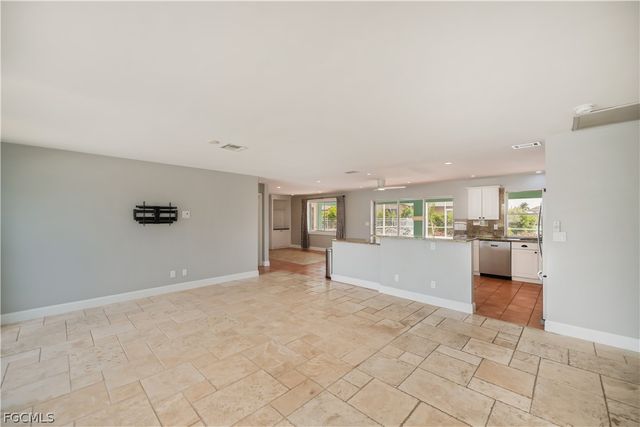 3505 SE 19th PL, Cape Coral, FL 33904