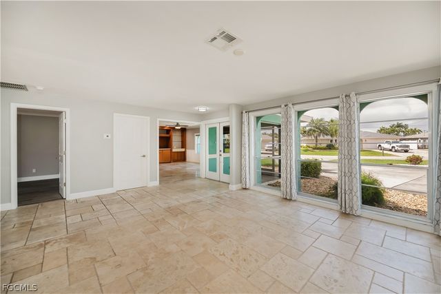 3505 SE 19th PL, Cape Coral, FL 33904