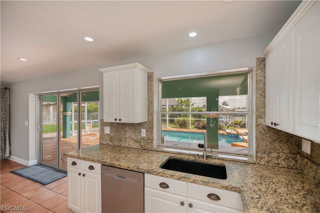 3505 SE 19th PL, Cape Coral, FL 33904