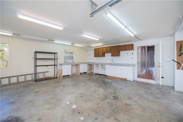 3505 SE 19th PL, Cape Coral, FL 33904