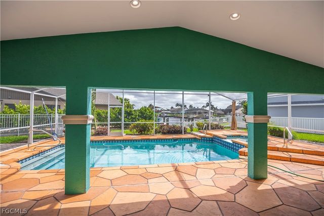 3505 SE 19th PL, Cape Coral, FL 33904